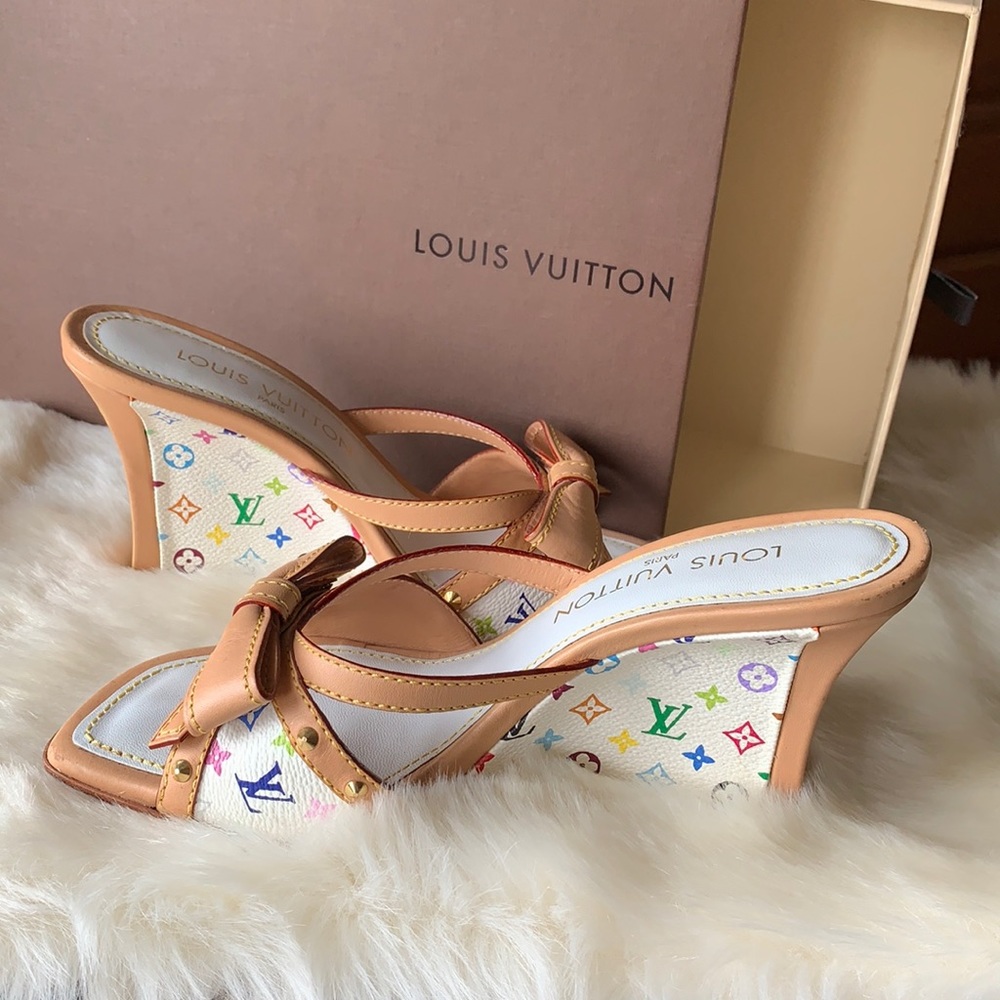 Louis Vuitton
monogram multicolor bow wedge sandal